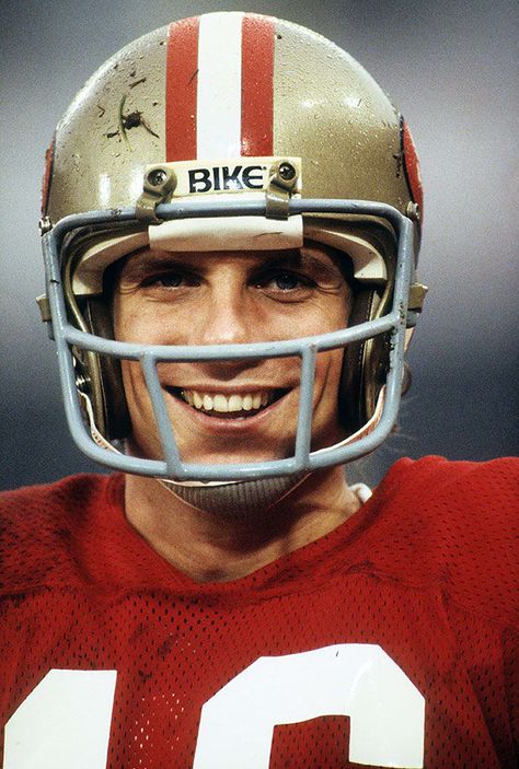 Forty Niners, San Francisco 49ers Football, 49ers Fans, Joe Montana, 49ers Football, Sf 49ers, Sports Hero, Sports Stars, A Football