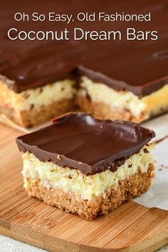 Newfie Christmas Cookies, Dessert Cookie Bars, Dessert Squares Recipes, Bonfire Bars Recipe, Best Cookie Bar Recipes, Super Easy Christmas Treats, Christmas Bars And Squares, Christmas Squares And Bars, Christmas Dessert Bars