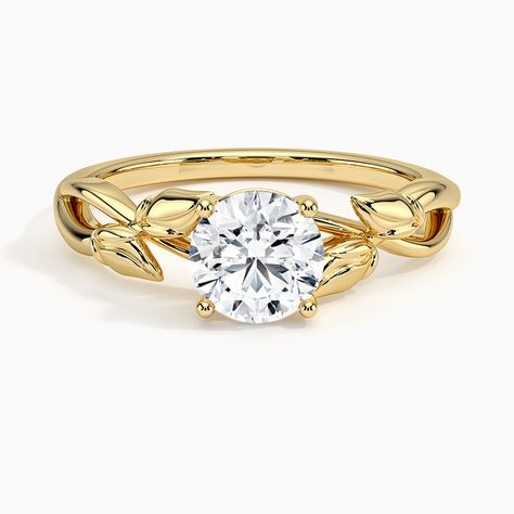 Engagement rings round gold