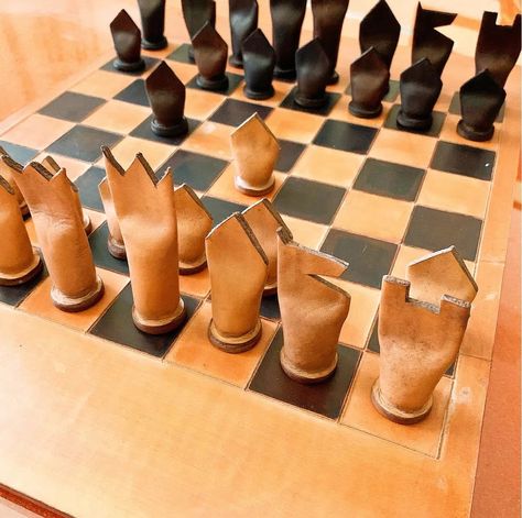 Minimalist Chess Pieces, Air Dry Clay Chess Set, Clay Chess Pieces, Ceramic Chess Board, Chess Diy, Clay Chess, Chess Ideas, Bishop Chess, Chess Art