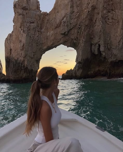 Cabo Boat Pictures, Cabo Beach Pictures, Cabo Clubbing Outfits, Los Cabos Mexico Pictures, Los Cabos Mexico Aesthetic, Cabo Inspo Pics, Cabo San Lucas Instagram Pictures, Cabo Photo Ideas, Cabo San Lucas Picture Ideas