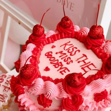 TEAM HEN on Instagram: "WHO’S IN THEIR KISS THE MISS GOODBYE ERA? 💋 

Forever obsessed with this delicious set up by @cookieskitchenco 💃🏼 

📸: @cookieskitchenco" Kissing 30s Goodbye Party, Valentines Bachelorette Party Ideas, Kiss 20s Goodbye Party, Valentine’s Day Theme Bachelorette, Bachlorette Cakes Ideas The Bride, Kiss Themed Party, Kiss The Miss Goodbye Bridal Shower Party Ideas, Valentines Day Bridal Shower Theme, Bridal Pajama Party