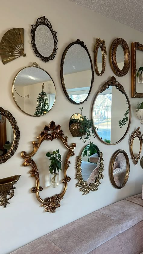 Gold Vintage Mirror Wall, Vintage Botanical Decor, Black White And Gold House Aesthetic, 70s Mirror Wall, Art Deco Room Aesthetic, Gallery Wall Living Room Eclectic, Vintage Gold Mirror Wall, Big Wall Space Decor Ideas, Vintage Mirror Gallery Wall