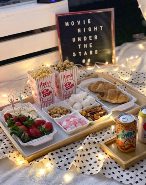 30+ Romantic Date Night Ideas | HubPages Late Night Charcuterie Board Ideas, Movie Night Under The Stars Party, Movie Night Picnic Date Ideas, Movie Night With Husband, Girl Movie Night Birthday Party, Best Movie Snacks Night, Cute Snacks For Date Night, Cute Date Night Food Ideas, Movie Picnic Ideas