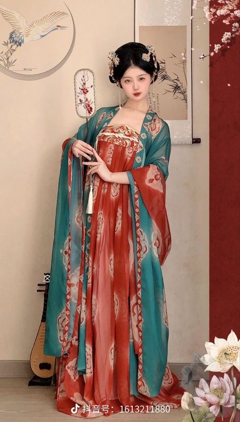 Chinese Fashion Traditional, Tang Dynasty Fashion, Ancient Chinese Fashion, Ancient Japanese Clothing, Historical Chinese Clothing, Chinese New Year Clothes, Ancient China Clothing, Outfits Japanese, Chinese New Year Dress