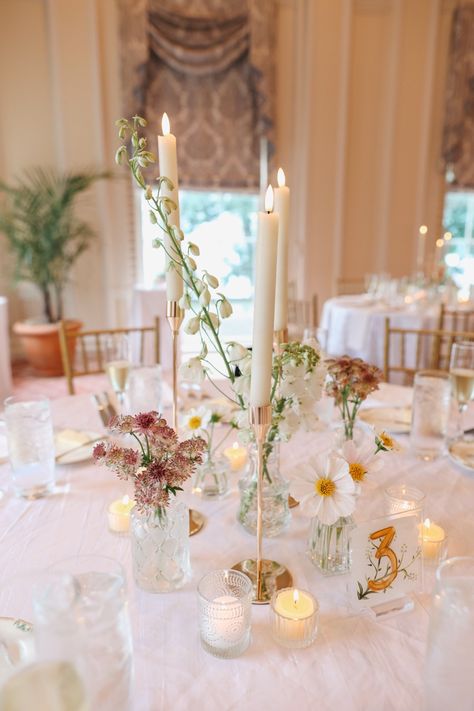 Round Vase Centerpiece Wedding, Rosebud Vase Centerpieces, Thrifted Bud Vases Wedding, Wedding Table Small Vases And Candles, Tiny Vase Centerpiece Wedding, Budding Vases Wedding, Flower Buds Centerpiece, Simple Bud Vase Centerpiece Flower Arrangements, Gold Bud Vases Wedding