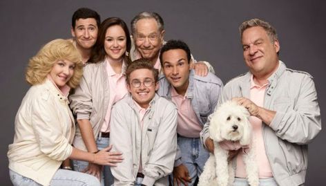 ABC has renewed The Goldbergs for a ninth season. Do you enjoy this retro family comedy? Will you be watching season nine? Sean Giambrone, Hayley Orrantia, George Segal, The Goldbergs, William Penn, Wallpapers Cartoon, Running Humor, 10 Funniest, Abc Tv