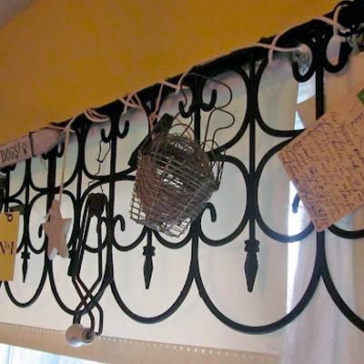 Valance Alternatives, Curtain Alternatives Diy, Plastic Fencing, Curtain Alternatives, Burlap Valance, Frugal Decor, Window Rods, Repurposed Art, Old Fences