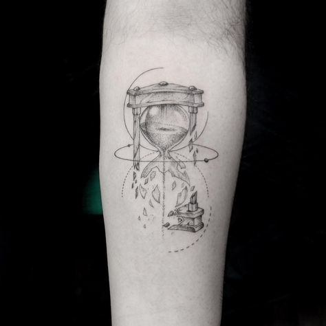 1,843 Likes, 6 Comments - @emrahozhan on Instagram Broken Hourglass, Avengers Tattoo, Korean Tattoo Artist, Hourglass Tattoo, Sigil Tattoo, Galaxy Tattoo, Tattoo Instagram, Bear Tattoos, Gothic Tattoo