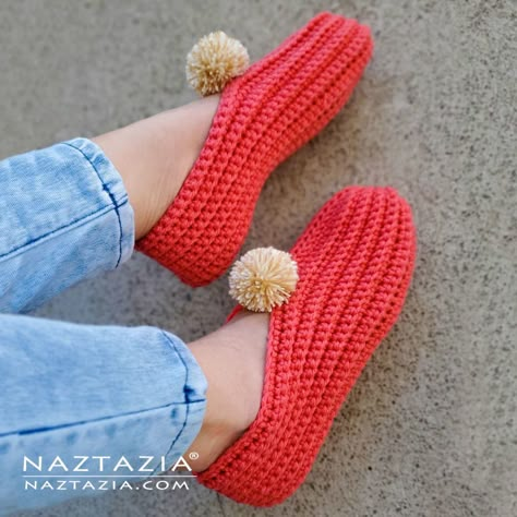 Crochet Easy Slippers - Naztazia ® Women's Crochet Slippers Free Pattern, Crochet Slippers Adult Free Pattern, Crochet Rectangle, Easy Crochet Slippers, Crochet Socks Pattern, Slipper Pattern, Crochet Slippers Free Pattern, Knit Slippers, Crochet Slipper