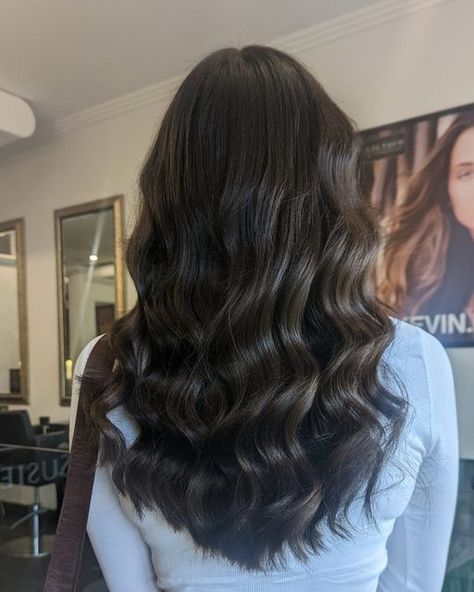 Susie Q Hair on Instagram: "Classic Soft Waves By Tahnee💗 #kevinmurphy #sydneyhairdresser #ghdwaves #ghd #behindthechair" Summer Waves Hair, Soft Wave Curls, Soft Waves Long Hair, Hair Inspo For Summer, Ghd Waves, Loose Curls Long Hair, Hair Staly, Soft Waves Hair, Big Waves Hair