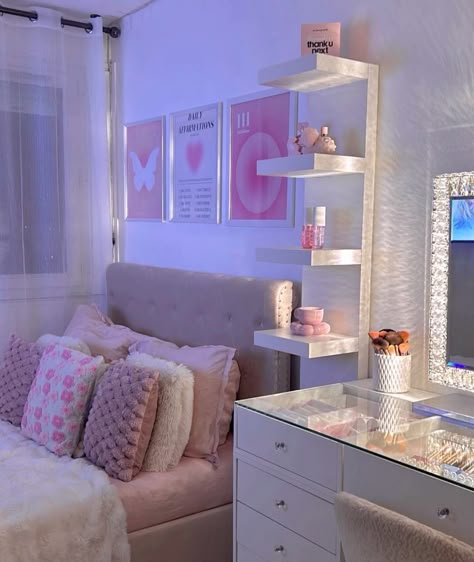 Ikea Wall Shelf, Girl Room Aesthetic, Ikea Shelf, Aesthetic Office, Shelf Decor Bedroom, Room Makeup, Wall Shelf Unit, Ikea Wall, Shelf Units