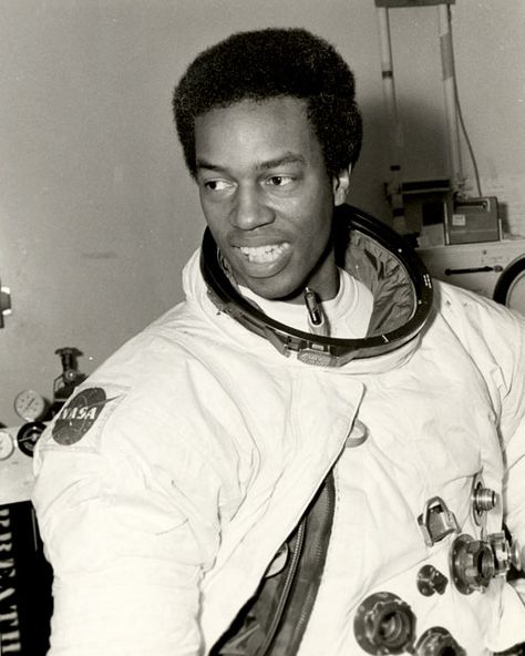 Black Astronauts, African American Inventors, African American History Month, Nasa Engineer, Space Shuttle Challenger, Omega Man, Alternative History, Hidden Colors, Black Life