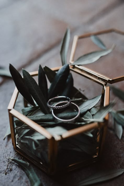 Barcelona Wedding. Casa Felix, Olivella. June 2019. Wedding Jewellery. Photo by Benjamin Wheeler. Ring Box Wedding Diy, Greek Wedding, Future Wedding Plans, Wedding Essentials, Wedding Ring Box, The Lovers, Wedding Preparation, Jewelry Organizer Box, Wedding Mood Board