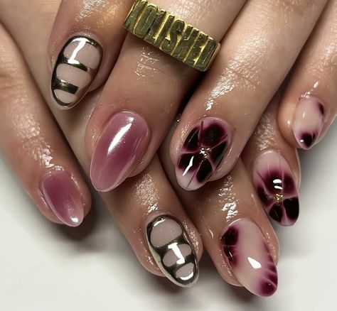 Short Nails For Vacation, Short Gel Nail Designs Winter, France Nails, Hippie Nails, Spring Nail Designs, Nails Winter, Brighter Days, Basic Nails, Pretty Gel Nails