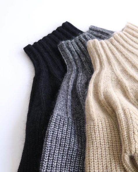 Knitwear Details, Spock, Knit Sweaters, Umbrella Academy, Rachel Zoe, Knitting Inspiration, Black Knit, Sweater Weather, Breien