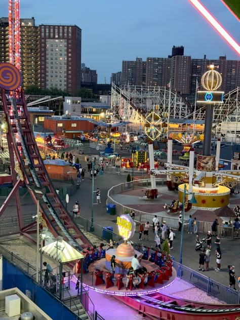 Coney Island Luna Park, Coney Island Aesthetic, Cony Island, Island Birthday, Carnival Date, Coney Island Baby, Summer In Nyc, Summer To Do List, New York Summer