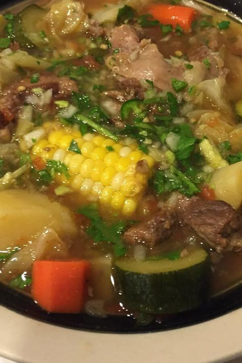 Mexican Beef Soup, Caldo Recipe, Cabbage Potatoes, Raw Onion, Honduran Recipes, Salvadorian Food, Mexican Soup Recipes, Mexican Food Dishes, Recipes With Ground Beef