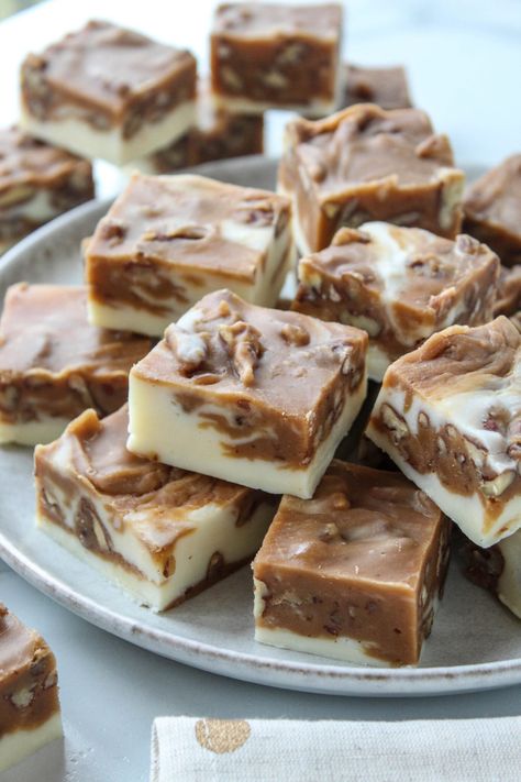 Pralines and Cream Fudge | Baking You Happier Fudge White Chocolate, The Best Fudge, Best Fudge, Pralines And Cream, Cream Fudge, Pecan Cobbler, Snack Balls, Mini Pecan Pies, Pecan Pie Cheesecake