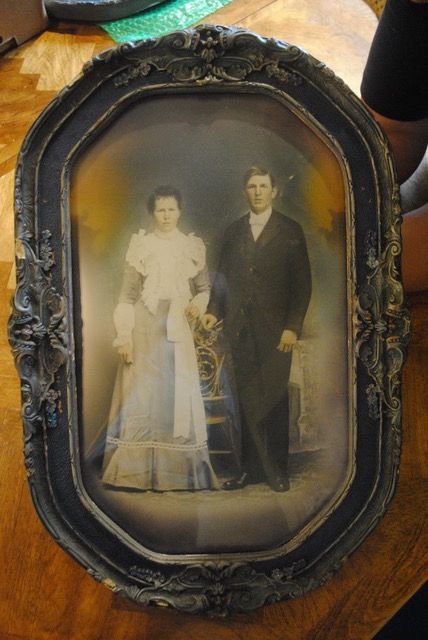 Identifying family ancestors photos heirloom married couple Married Couple Photography, Old Photo Frames, Old Photo Frame, Family Archive, Family Picture Frame, Family Photo Frame, 1950s Clothing, Scrapbook Planning, Family Picture Frames