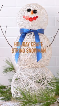 Christmas Crafts Balloons, Chirtmas Decoration Ideas, Diy Snowman Centerpiece, String Trees Christmas, Diy Snowman Decorations Snowmen Ideas, Winter Diy Crafts For Adults, Christmas 2022 Trends Gifts, Snowmen Crafts Diy, String Christmas Tree Craft