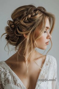 Hair For Strapless Wedding Dress, Bride Updos For Long Hair, Boho Wedding Updo Brides, Beach Wedding Updo Hairstyles, Brides Updo Hairstyles, Wedding Hairstyles Fine Hair, Wedding Hairstyles For Long Hair Updo, Grecian Wedding Hair, Wedding Hairstyles For Bride