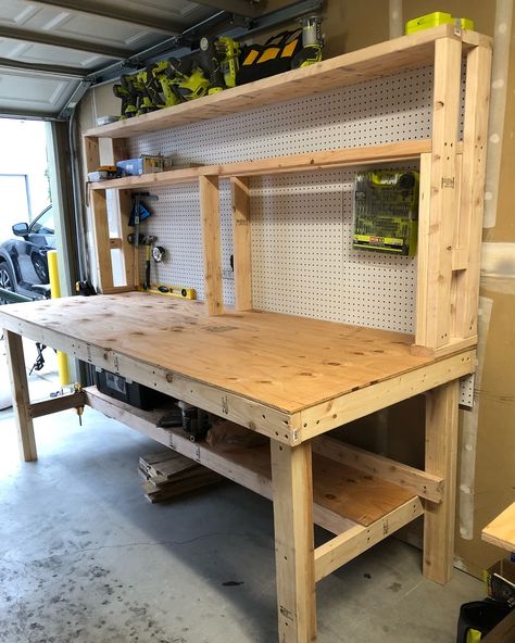 Work bench woodwork Woodworking Plans Workbench, Garage Workbench Plans, Building A Workbench, Workbench Designs, Workbench Plans Diy, Garage Storage Shelves, Woodworking Bench Plans, Diy Workbench, Garage Work Bench