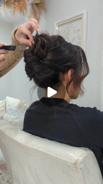 272K views · 17K likes | Paige Lauren Whitton | YORKSHIRE BRIDAL HAIR & EDUCATOR on Instagram: "Watch me style 🤍  This week I showcased this type of look to my academy members in a live session. It is a super easy technique & a very popular one for this year's weddings & events! Makesure you hit save for later 🫶  #hairtutorials #hairvideo #hairupdo #hairupstyles #weddinghairstylist #weddinghair #hairstyletutorial #haireducation hair tutorial, high updo, high bun" Updo High Bun, Long Hair 2022, Updo High, High Updo, High Bun Hairstyles, 2020 Hairstyles, Hair 2022, Wedding Hair Up, Bridal Hair Buns