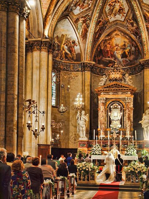 A wedding in a side chapel of Arezzo Cathedral, Italy by Anguskirk Italy Cathedral Wedding, Sistine Chapel Wedding, Italy Church Wedding, Catholic Church Wedding, Catholic Churches, Spanish Wedding, Cathedral Wedding, Wedding Inside, Catholic Wedding