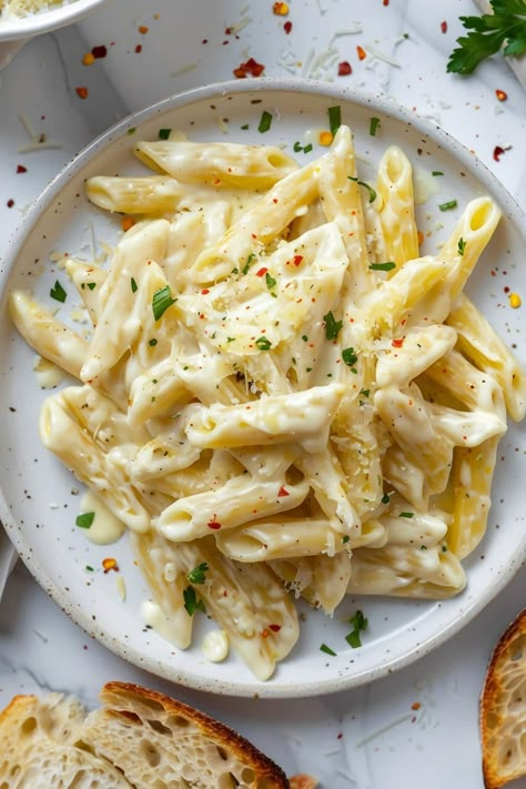 Creamy Pasta Without Cream, Pasta With Cream Cheese Recipes, Creamy Cheese Pasta Recipes, Dinner Ideas With Noodles, Pasta Recipes With Cream Cheese, Cream Cheese Pasta Bake, Cream Cheese Noodles, Creamy Cheese Pasta, Pasta With Cream Cheese