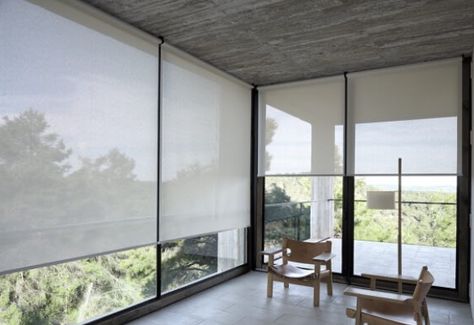 Coulisse Shades Roller Shades Living Room, Modern Roller Shade, Modern Window Coverings, Blinds For Large Windows, Modern Roller Blinds, Solar Roller Shade, Cortina Roller, Slider Window, Modern Window Treatments