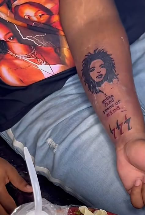 Black Women Spiritual Tattoos, A Boogie Tattoo Ideas, Patchwork Tattoos Black Women, R&b Tattoo, Small Petite Tattoos, Anhk Tattoos For Black Women, Madussa Tattoo Design Black Women, Lauryn Hill Tattoo Ideas, Freestyle Tattoo Ideas Women