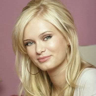 Sarah Paxton, Aquamarine Movie, 2000s Pop Culture, Lob Hair, Sara Paxton, 2000s Girl, Blonde Actresses, Cute Date Outfits, Pink Frosting