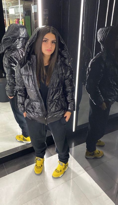 Moncler Jacket Women Outfit, Black Puffer Jacket Outfit, Puffer Jacket Outfits, Moncler Jacket Women, Chav Outfits, Bff Notes, Y2k Outfits Men, Gangsta Girl Style, Uk Drip