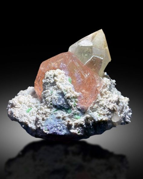 Minerals: 💎 MORGANITE , TOURMALINES, QUARTZ, ALBITE 💎 Huge size terminated Peach color Morganite crystal with Green Tourmalines and Quartz on Albite matrix. Morganite crystal has amazing luster. Its self standing and aesthetic specimen. Weight : 1412 gram Morganite Crystal Size : 85*50*30 mm Specimen Size : 170*140*125 mm Origin : Dara-i-pech Afghanistan #morganite #morganites #beryl #quartz #tourmaline #tourmalinecrystals #tourmalinespecimen #tourmalinekings #tourmalinekingsworldwide #morg... Morganite Crystal, Quartz Mineral, Mineral Stone, Rock Hounding, Peach Color, Morganite, Geology, Matrix, Tourmaline