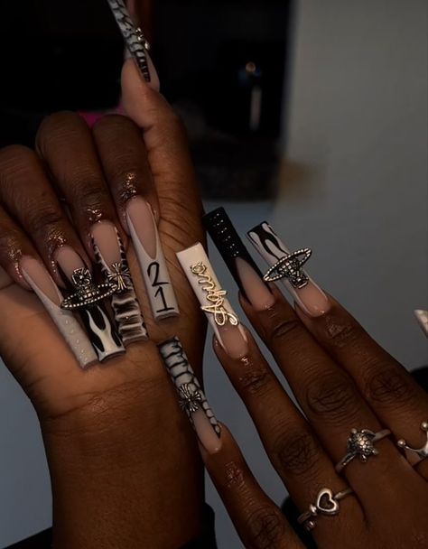 There's a new beauty trend taking over Instagram and it's absolutely stunning. Say hello to "quartz nails". Matte Birthday Nails, Black 21st Birthday Nails, Birthday Nail Set Ideas Black, Sweet 16 Birthday Nails, Birthday Nails Gemini, 21st Birthday Nails Acrylic, 22nd Birthday Nails, Aquarius Birthday Nails, Aries Birthday Nails