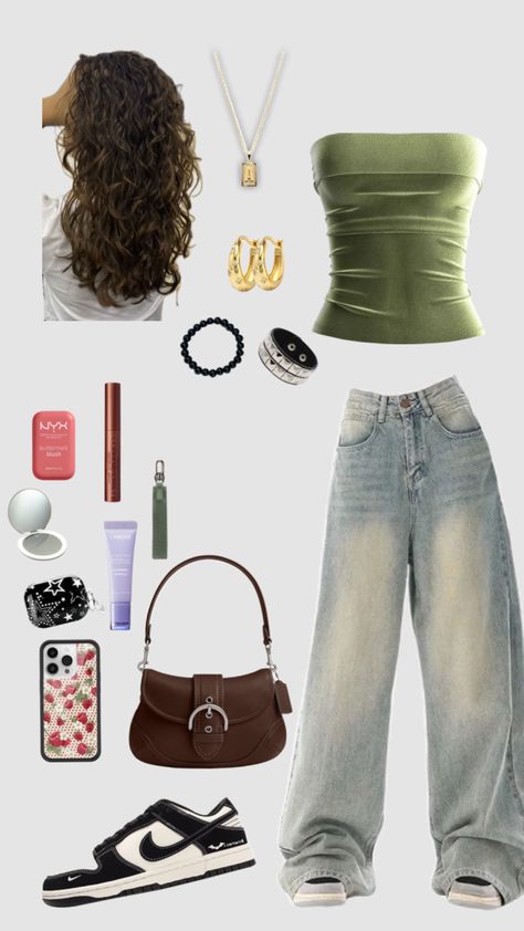 Teen fit Teenage Girl Outfits Aesthetic, Teen Outfits For School Trendy, Outfit Inspo Teen Girl, Popular Girl Outfits, Dark Fits, Birthday Outfit For Teens, Monday Outfit, Revealing Outfits, Teen Trends