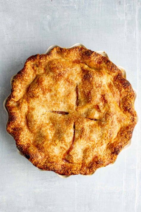 Grandma's Crisco Pie Crust Recipe - Coley Cooks Crisco Pie Crust Recipe, Crisco Pie Crust, Pumpkin Baking Recipes, Easy Pastry Recipes, Pie Crust Recipe Easy, Apple Pie Recipe Easy, Favorite Pie Recipes, Homemade Apple Pie, Apple Recipes Easy