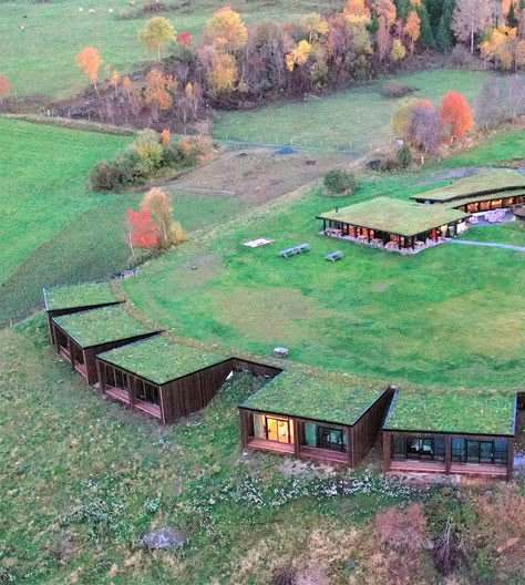 Landscape Hotel, Earth Sheltered Homes, Earthship Home, Earth Sheltered, Underground Homes, Green Roofs, Earth Homes, Hobbit House, Built In Bench