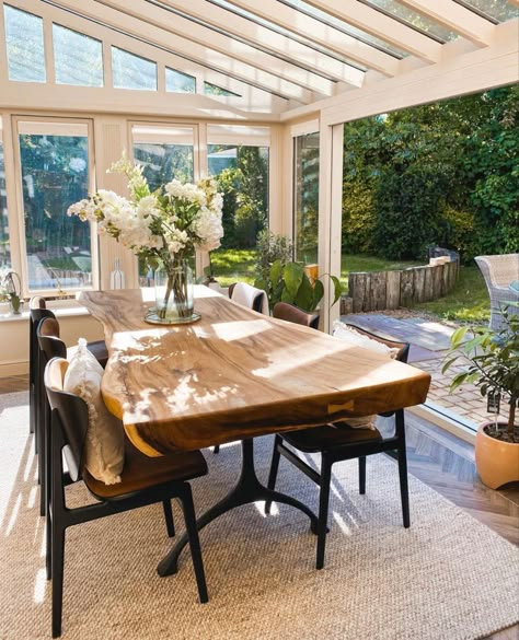 Sunroom Dining Room, Sunroom Dining, Conservatory Decor, Room Extensions, Sunroom Designs, Conservatory Dining Room, Conservatory Dining, Houses Architecture, Room Additions