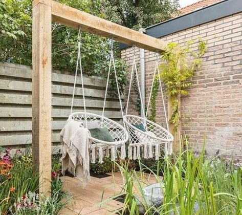 Hanging Out: 25 Garden Swing Chair Ideas 16 Macrame Swing, Backyard Swings, Swing Chair Outdoor, Hanging Chairs, Garden Swing, Backyard Inspiration, Swing Chair, Outdoor Decor Backyard, Backyard Makeover