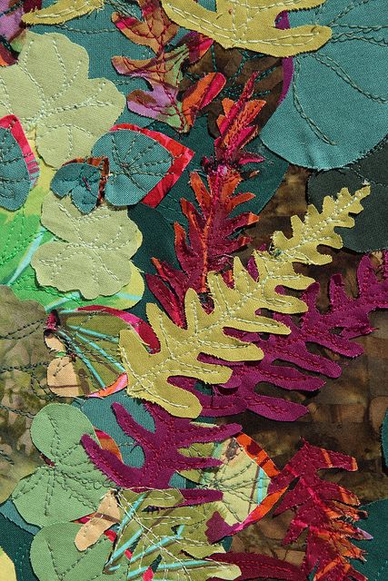 Embroidered Leaves, Landscape Quilts, Textiles Techniques, Textile Fiber Art, Fibres Textiles, Fabric Collage, Thread Painting, Fibre Art, Art Quilt