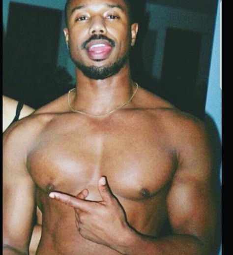 Michael B Jordan Shirtless, Attractive Black Men, Michael Bakari Jordan, Trening Sztuk Walki, Michael B Jordan, Black Actors, Male Celebs, The Perfect Guy, Hottest Guy Ever