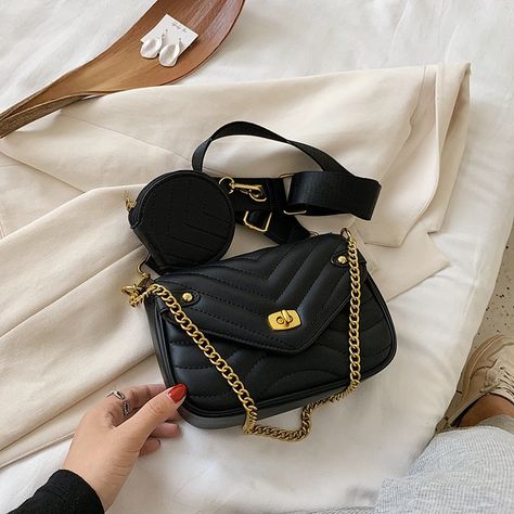 👀Upgrade your style game with our Convertible Small Flap Crossbody Shoulder Bag! 🎒💁‍♀️ Perfect for any fashion-forward woman on-the-go, this versatile bag can be worn as a crossbody or shoulder bag. 💃 Don't miss out on this must-have accessory! 💫 #fashiongoals #trendsetter #convertiblebag #crossbodylove #shoulderbag #accessorize #womenstyle #fashionforward #musthave #ontheblog Travel Crossbody Bag, Black Gift Bags, Travel Crossbody, Crossbody Bags For Travel, Longchamp Le Pliage Backpack, Womens Crossbody Bag, Bag For Women, Chain Bags, Female Travel