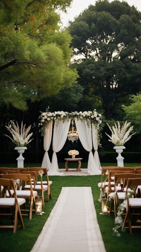 Wedding Place Ideas Outdoor, Summer Backyard Wedding Ceremony, Best Backyard Wedding Ideas, Ceremony Venue Ideas, Backdrop For Outdoor Wedding, Wedding Party Backyard, Outdoor Wedding Pergola, Small Yard Wedding Ideas, Wedding Decor Simple Outdoor