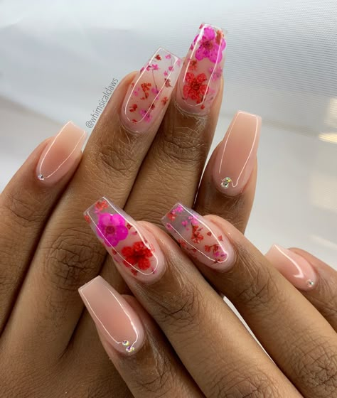 Nail Art Fleur, Nails Plain, Nails Design Short, Short Coffin Nails Designs, Nails Acrylic Almond, Encapsulated Nails, Nails Short Acrylic, Milky Nails, Nails Flower