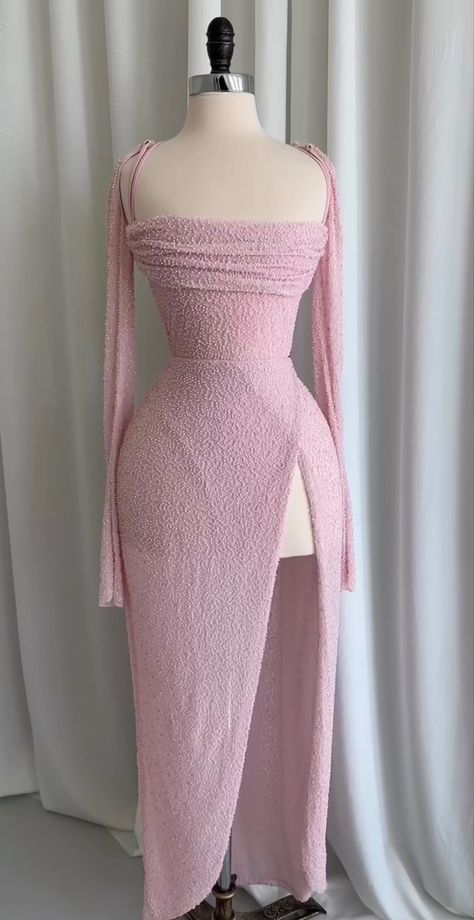 Pink evening gown Formal Dresses Luxury, Playful Luxury Outfit, Spain Dresses Fashion, Pink Oh Polly Dress, Oh Polly Birthday Dress, Elegant Fancy Dresses, Oh Polly Prom Dress, Oh Polly Dresses Pink, Oh Polly Outfits