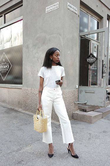 stellawantstodie: Today´s inspo : total white look Summer Outfits Women 20s, Minimalist Moda, Casual Summer Outfits For Women, Look Jean, All White Outfit, Outfit Jeans, Mode Casual, White Outfits, Womens Casual Outfits