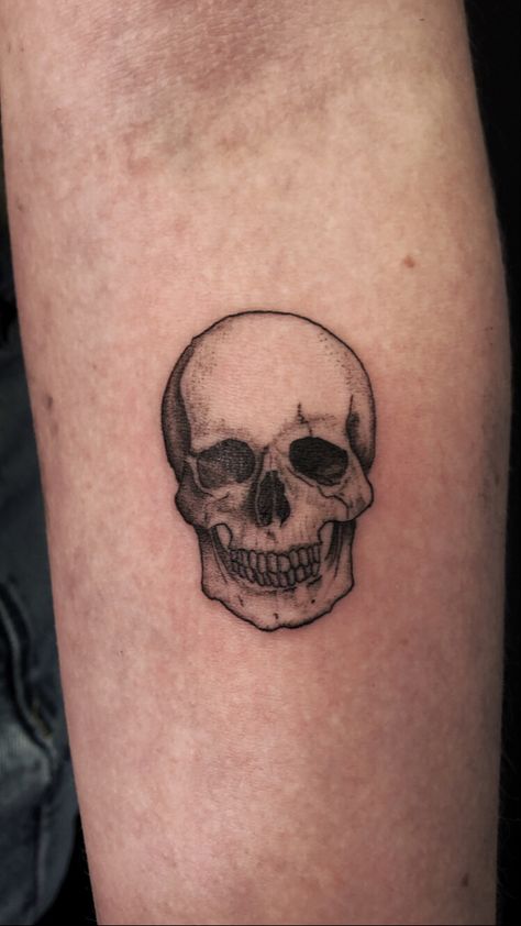 Small Tattoos Skull, Skull Small Tattoo, Skull Matching Tattoos, Small Skull Tattoo For Women, 3 Skulls Tattoo, Skull Tattoos Design, Patches Tattoo Design, Minimalist Skull Tattoo, Skull Finger Tattoo