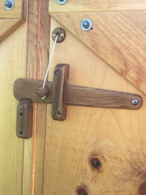 Wooden Gate Latch Ideas, Barn Door Latch Ideas, Door Latch Ideas, Bathroom Barn Doors, Sliding Barn Door Lock, Barn Door Lock, Wooden Lock, Barn Door Latch, Barn Door Locks